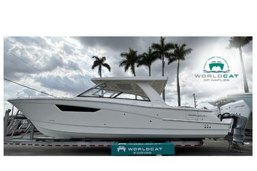 40' World Cat 2024 Yacht For Sale